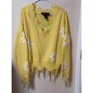 Polly & Esther Daisy Distressed Sweater L Yellow Floral Fringe Hem Cottagecore